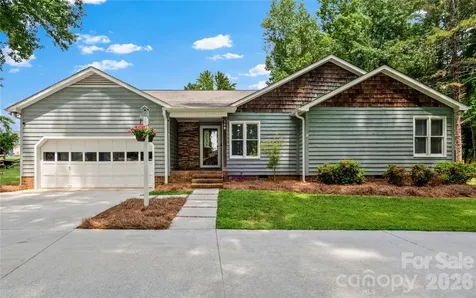168 Whitehead Drive Advance NC 27006
