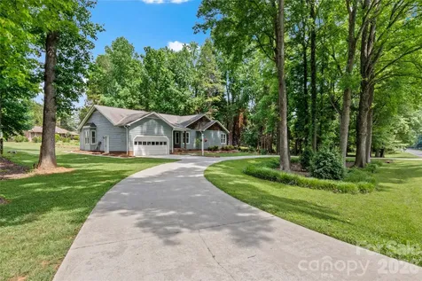 168 Whitehead Drive Advance NC 27006