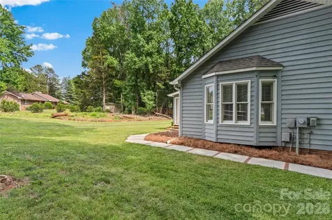 168 Whitehead Drive Advance NC 27006