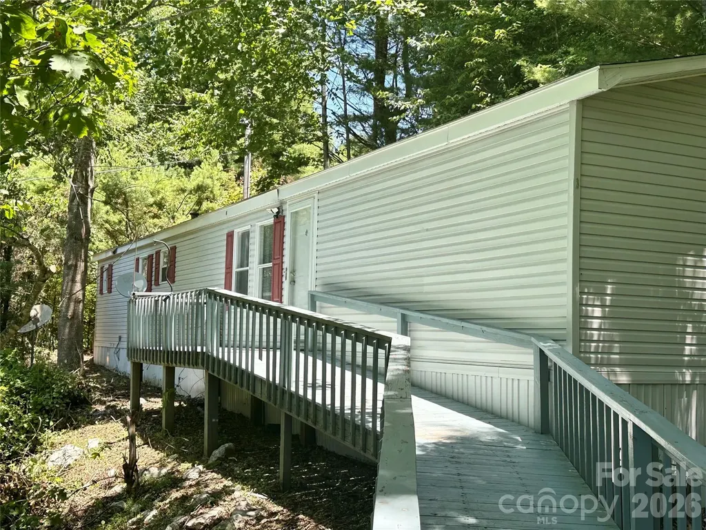 572 Blue Ridge Gem Stone Road Spruce Pine NC 28777