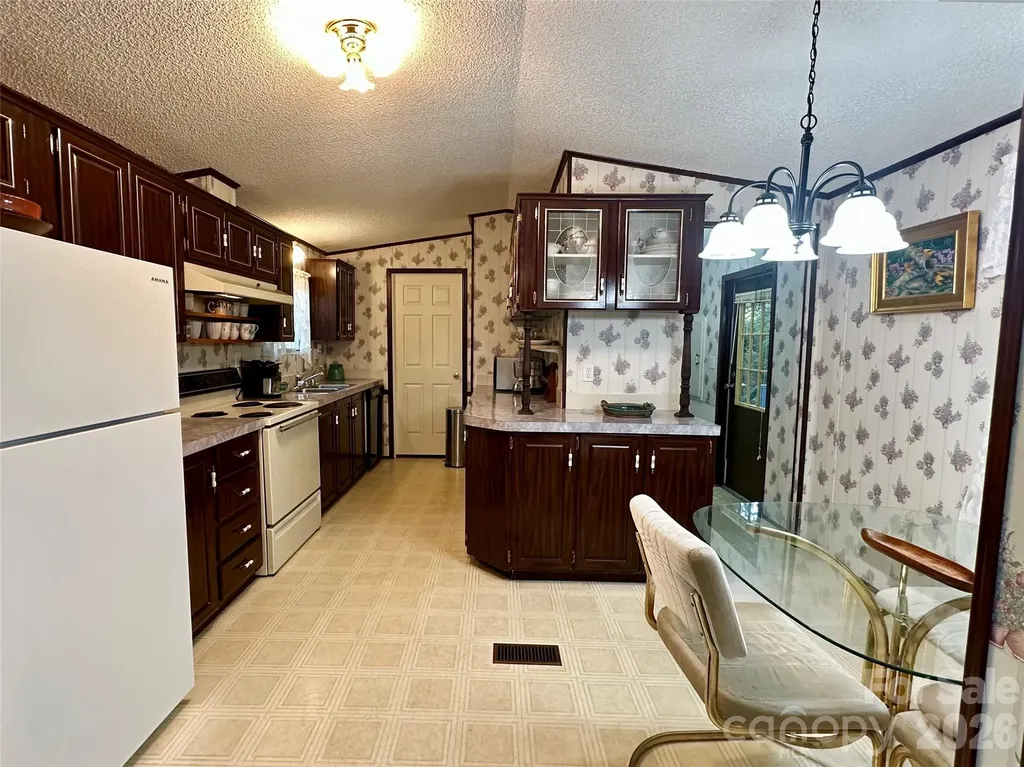572 Blue Ridge Gem Stone Road Spruce Pine NC 28777