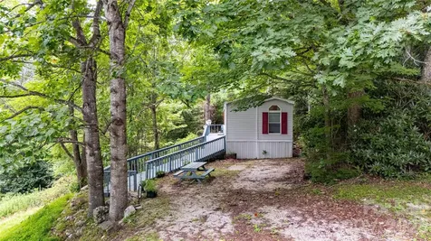 572 Blue Ridge Gem Stone Road Spruce Pine NC 28777