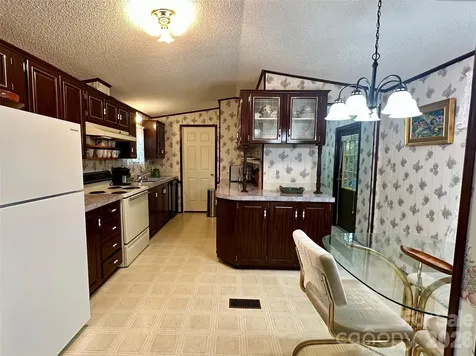 572 Blue Ridge Gem Stone Road Spruce Pine NC 28777