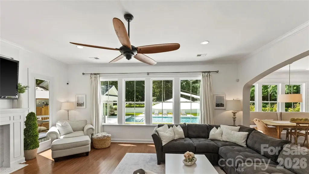 12835 Elkhorn Drive Charlotte NC 28278