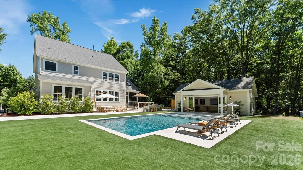 12835 Elkhorn Drive Charlotte NC 28278