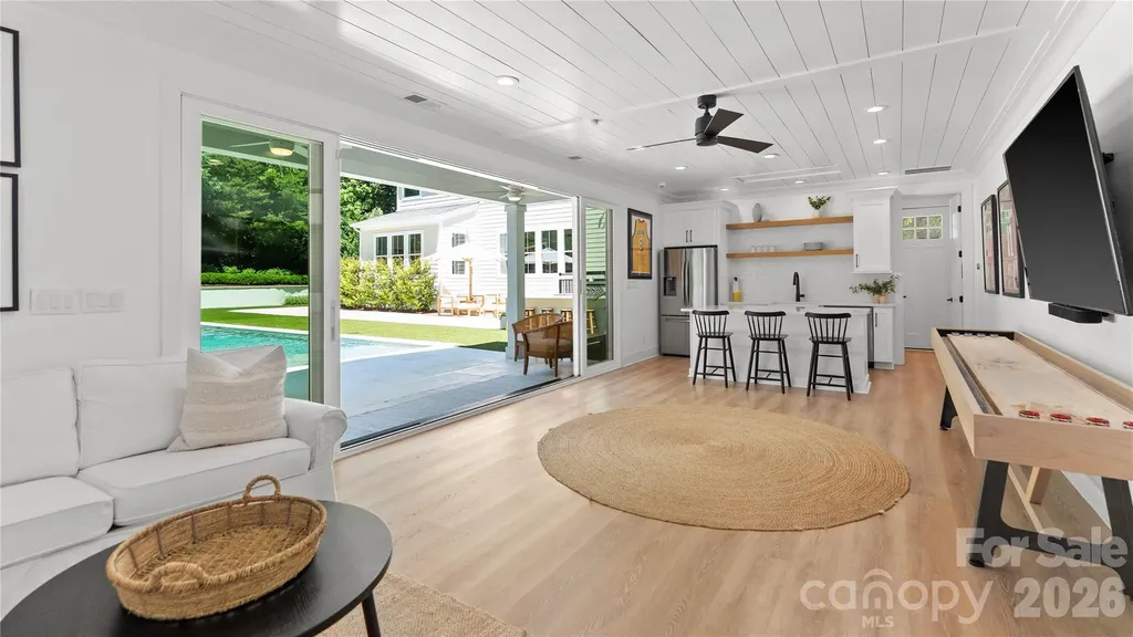 12835 Elkhorn Drive Charlotte NC 28278