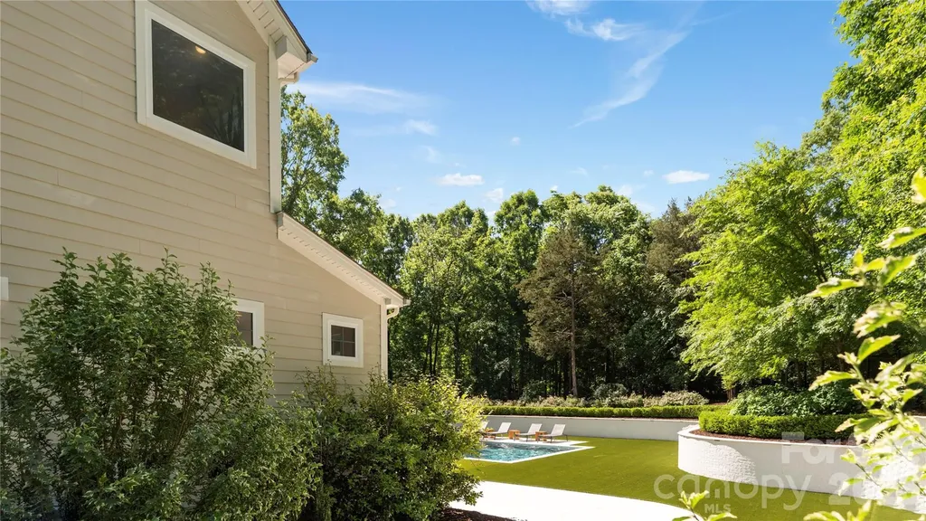 12835 Elkhorn Drive Charlotte NC 28278