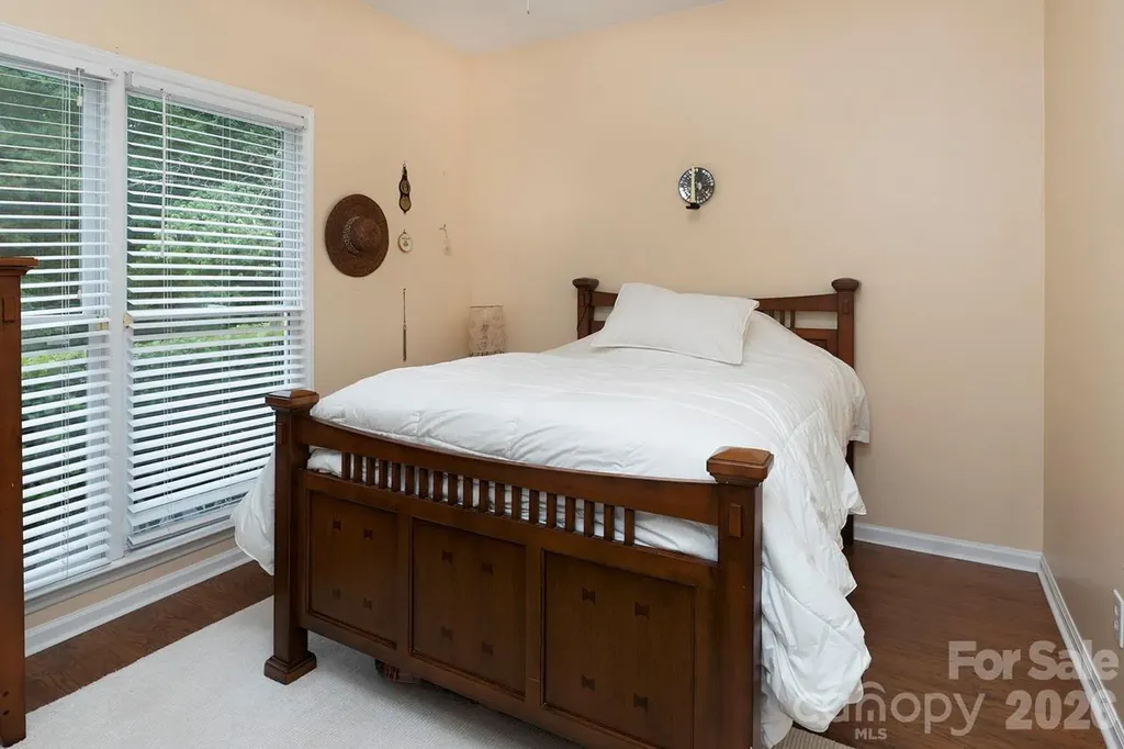 5935 Fitzwilliams Lane Charlotte NC 28270