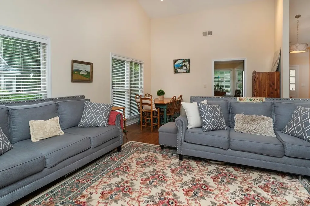 5935 Fitzwilliams Lane Charlotte NC 28270