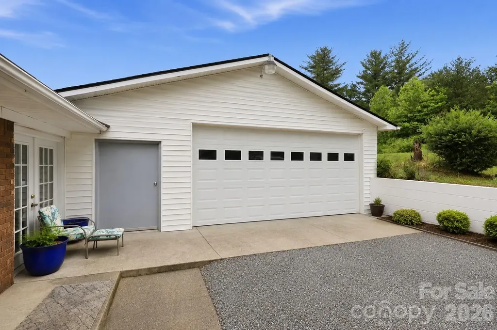 22 Webb Hill Road Leicester NC 28748