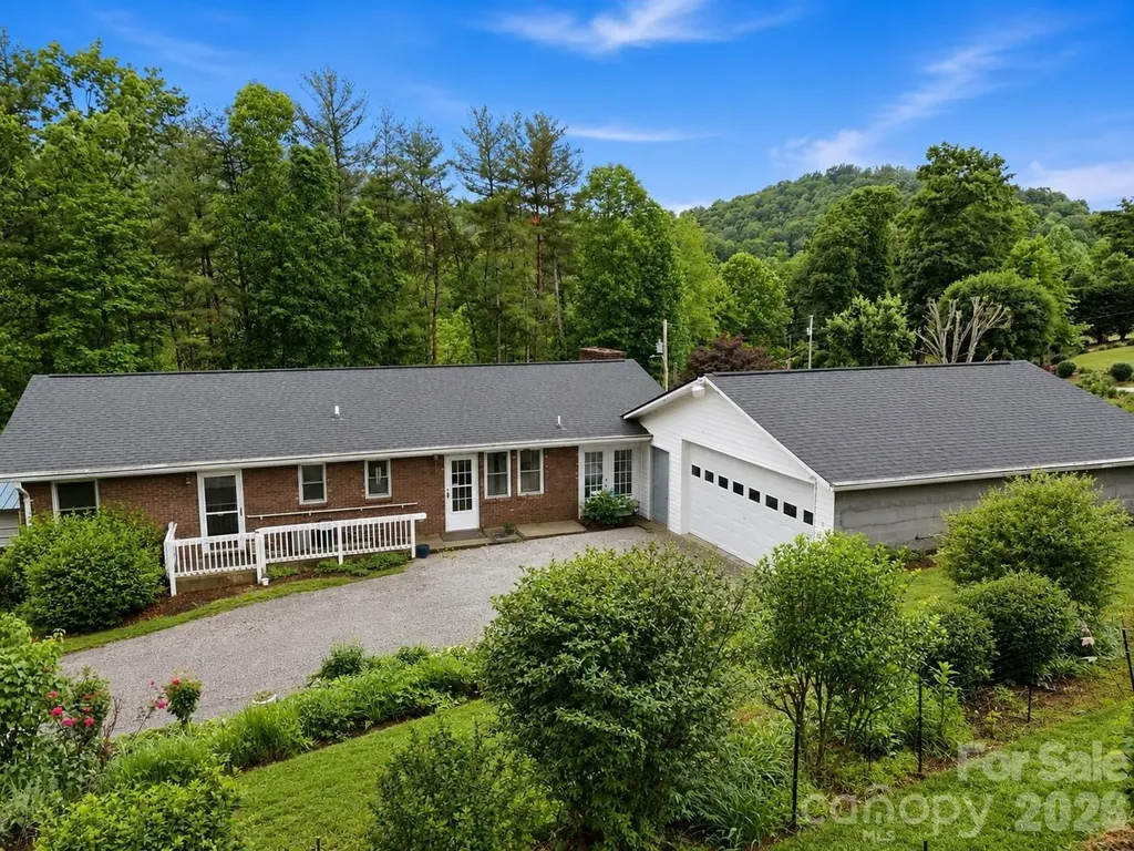 22 Webb Hill Road Leicester NC 28748