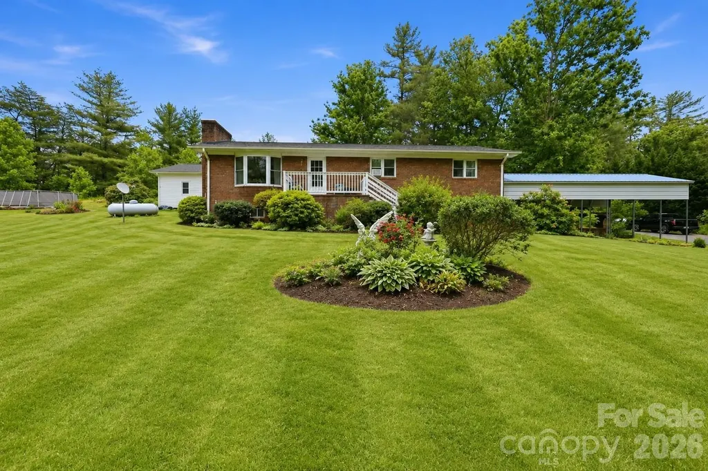 22 Webb Hill Road Leicester NC 28748