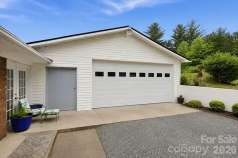 22 Webb Hill Road Leicester NC 28748