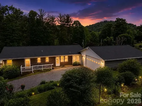 22 Webb Hill Road Leicester NC 28748