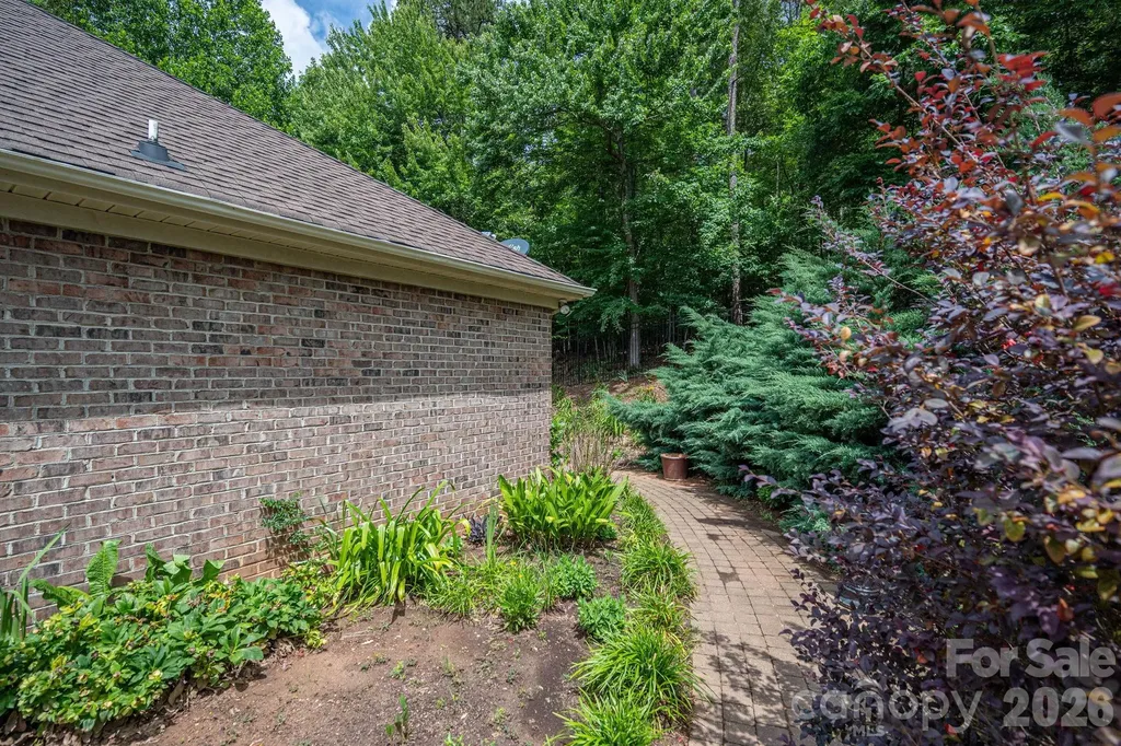 116 28th Avenue NW Hickory NC 28601