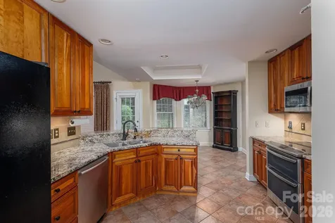 116 28th Avenue NW Hickory NC 28601