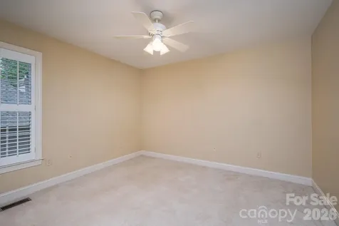 116 28th Avenue NW Hickory NC 28601