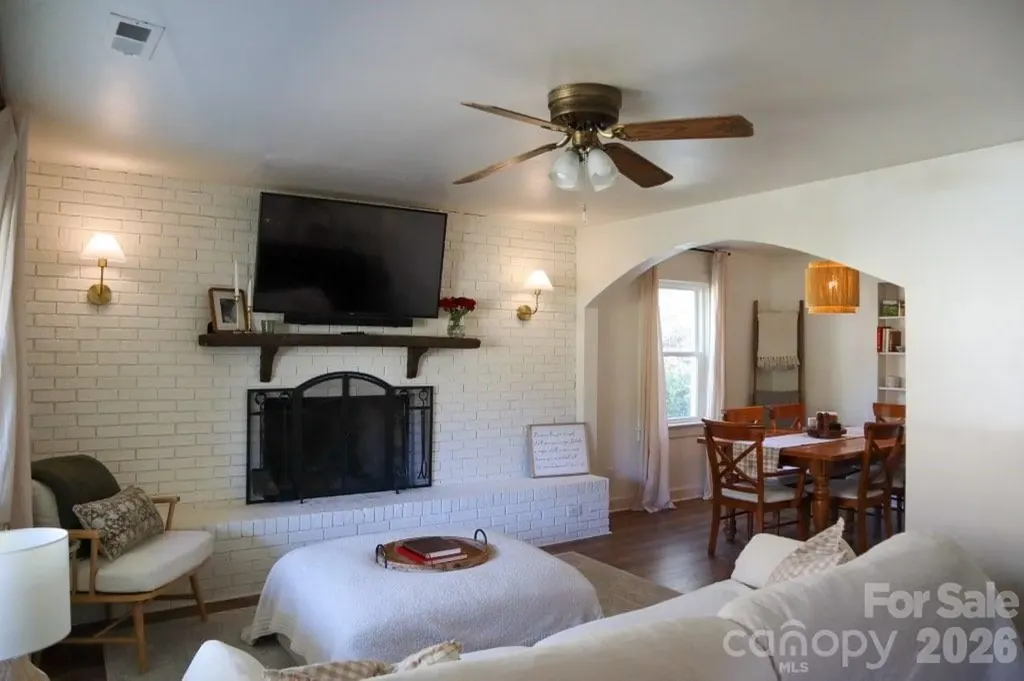 205 Old Fort Road Fairview NC 28730