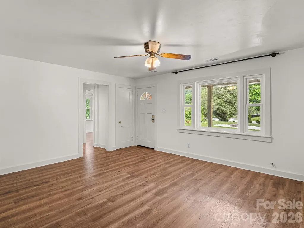 205 Old Fort Road Fairview NC 28730