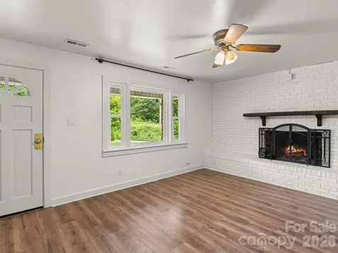 205 Old Fort Road Fairview NC 28730