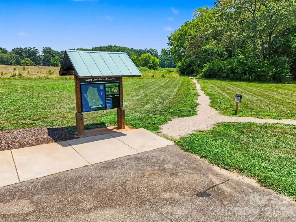 9025 Davis Crossing Court Charlotte NC 28269