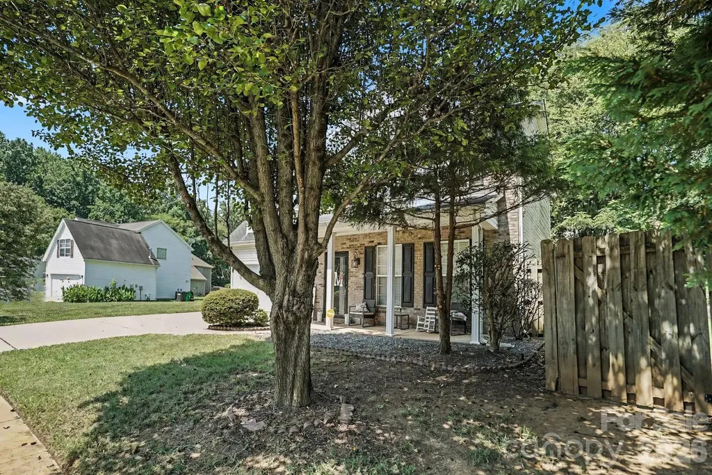 9025 Davis Crossing Court Charlotte NC 28269