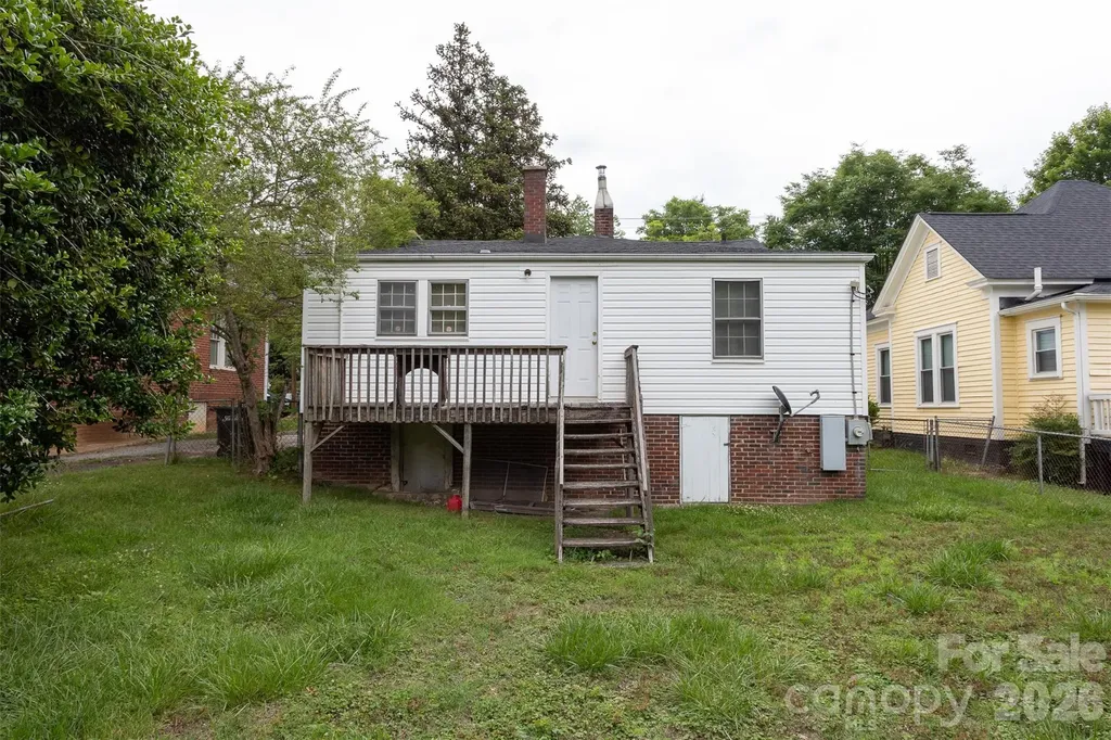 312 S Race Street Statesville NC 28677