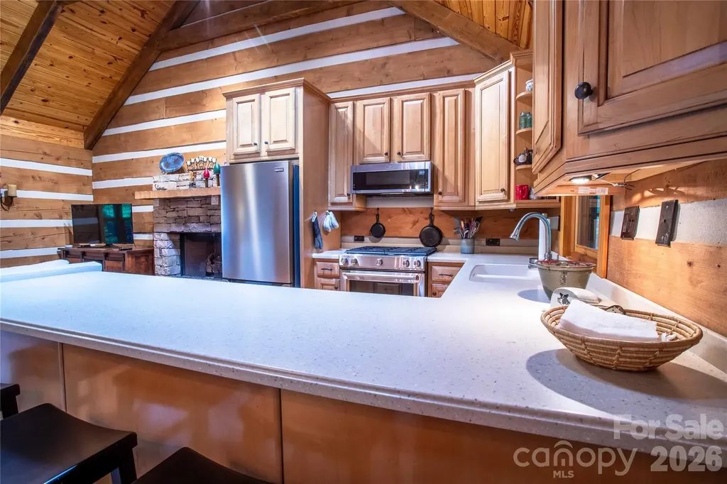 82 Sky Vista Lane Hendersonville NC 28792