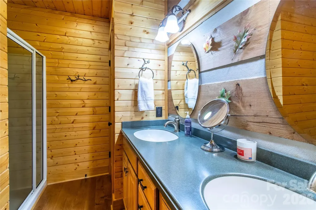 82 Sky Vista Lane Hendersonville NC 28792