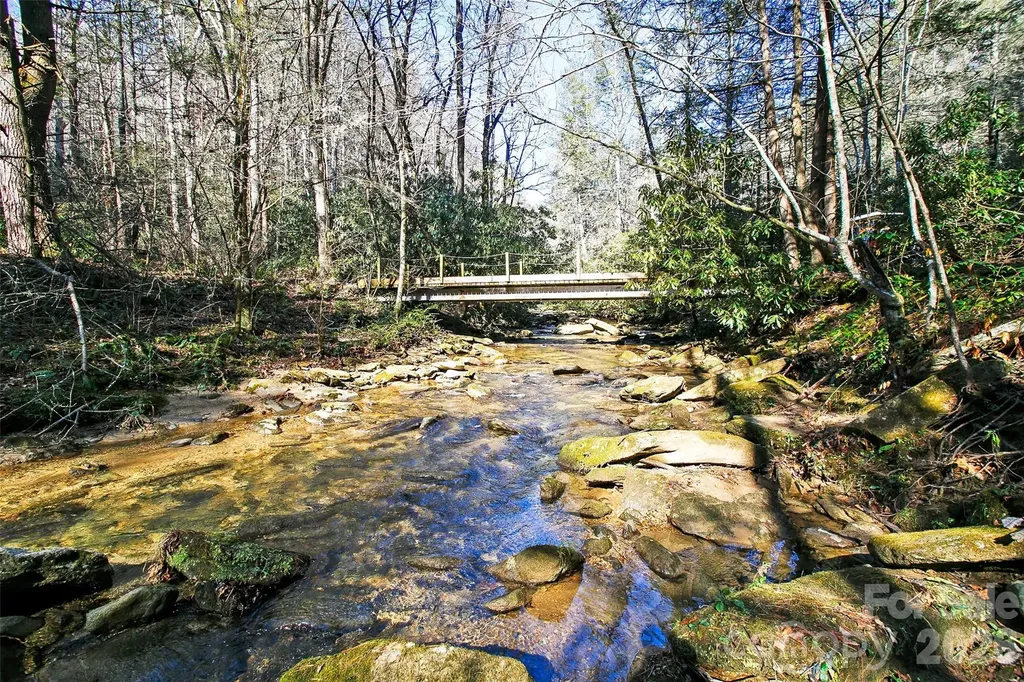 82 Sky Vista Lane Hendersonville NC 28792