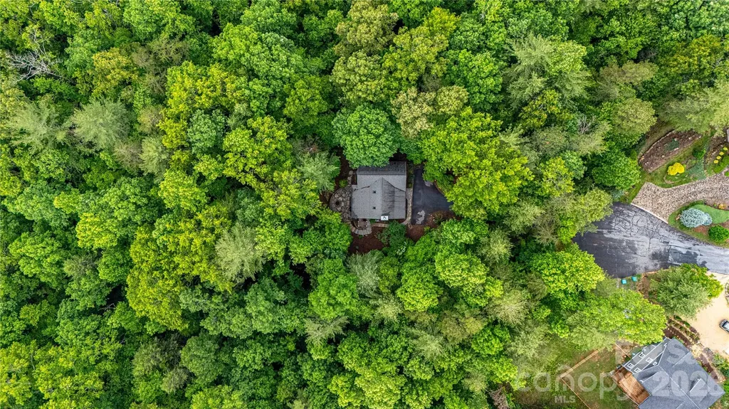 82 Sky Vista Lane Hendersonville NC 28792