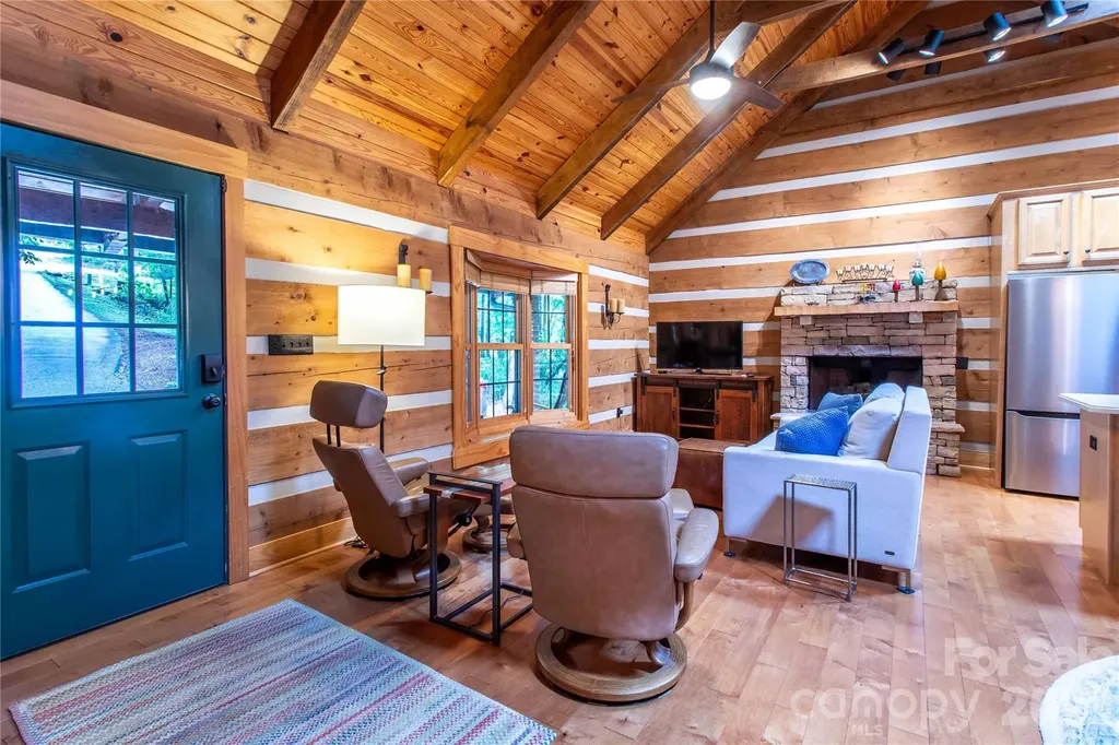 82 Sky Vista Lane Hendersonville NC 28792