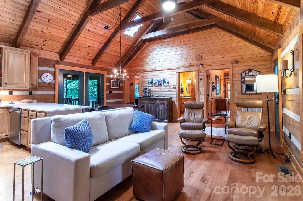 82 Sky Vista Lane Hendersonville NC 28792