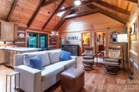 82 Sky Vista Lane Hendersonville NC 28792