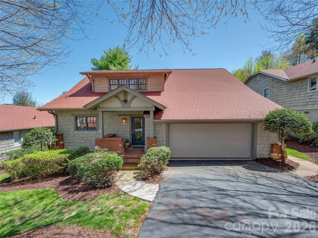 19 Lacoste Drive Hendersonville NC 28739