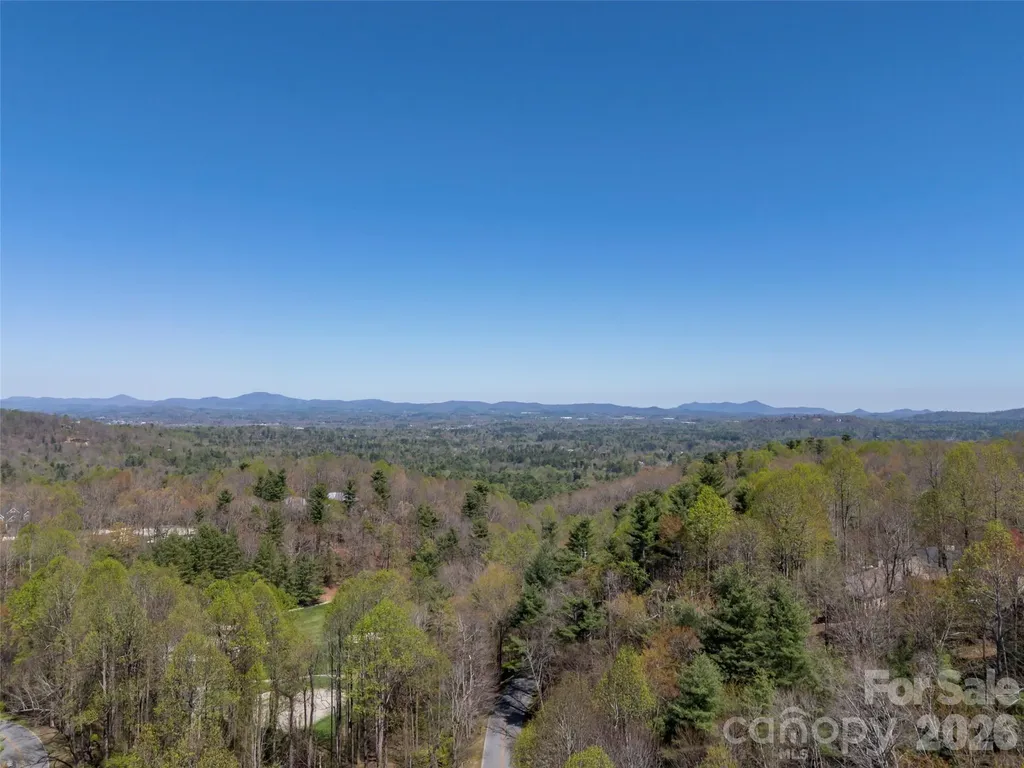 19 Lacoste Drive Hendersonville NC 28739