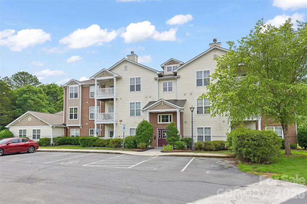 333 Westbend Drive Charlotte NC 28262