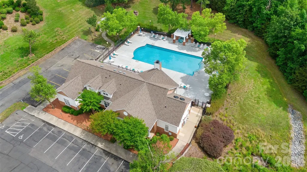 333 Westbend Drive Charlotte NC 28262