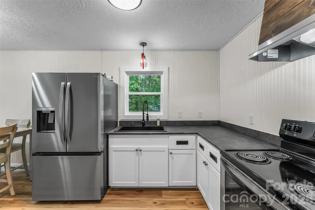 825 S Creek Road Nebo NC 28761