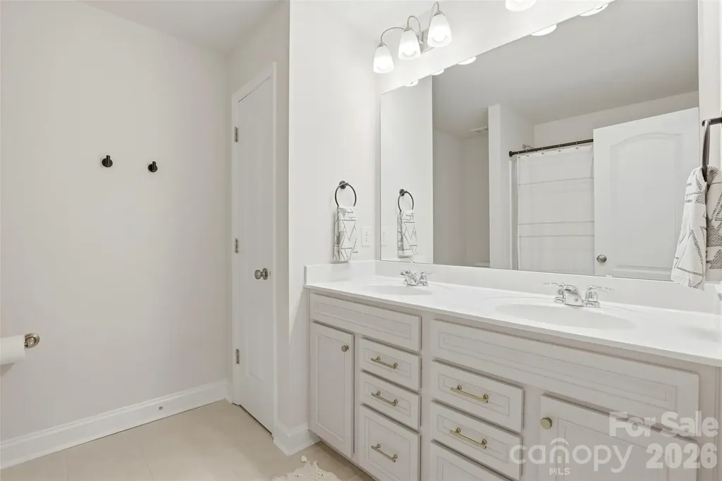11511 Oakhampton Way Matthews NC 28105
