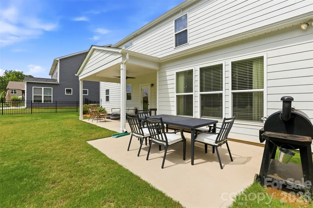 11511 Oakhampton Way Matthews NC 28105