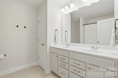 11511 Oakhampton Way Matthews NC 28105