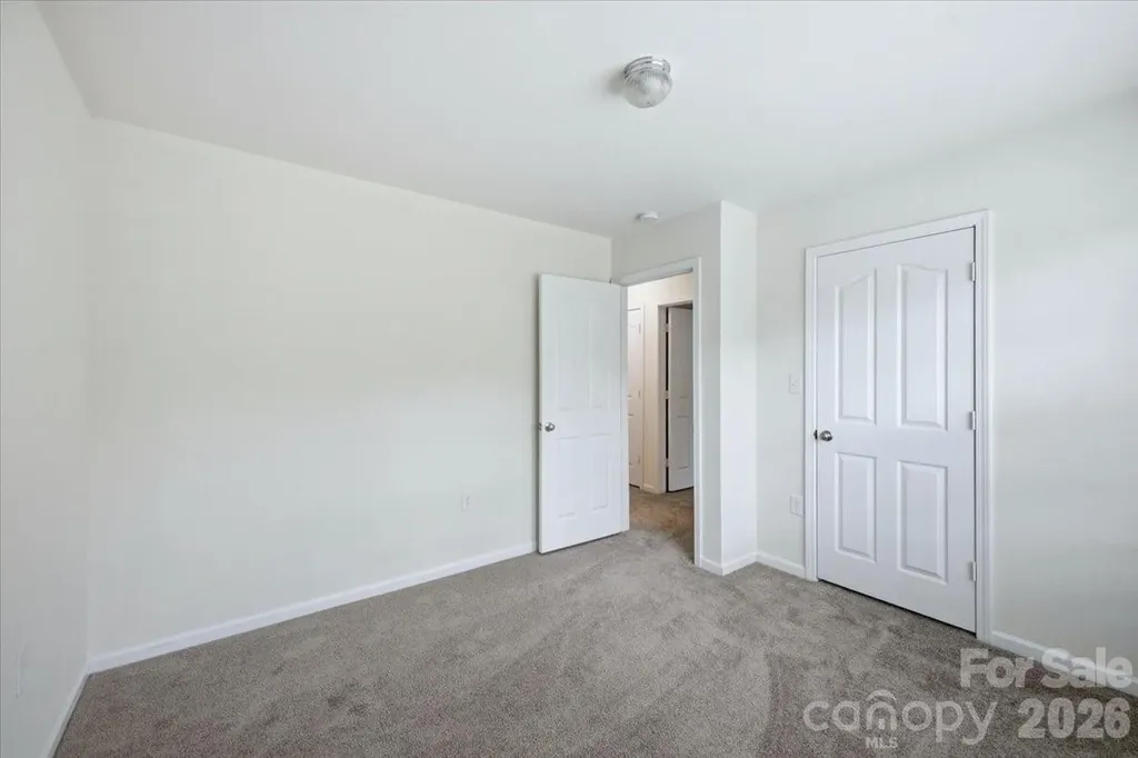 7143 Wandering Creek Drive Charlotte NC 28216