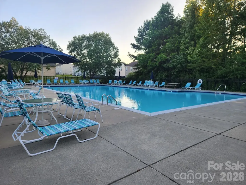 7143 Wandering Creek Drive Charlotte NC 28216