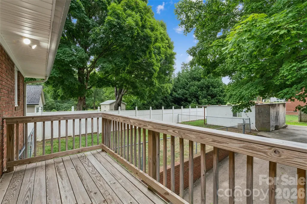 615 W 5th Street Landis NC 28088