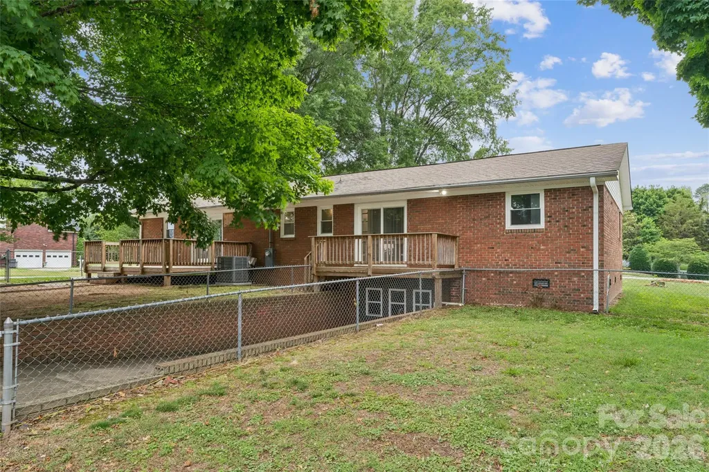 615 W 5th Street Landis NC 28088