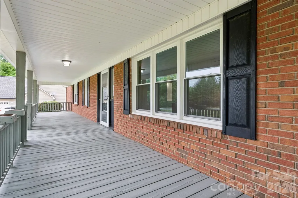 615 W 5th Street Landis NC 28088