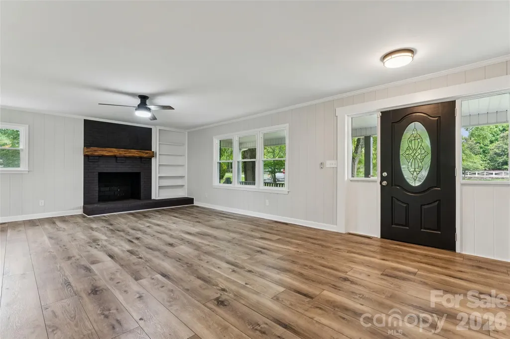 615 W 5th Street Landis NC 28088