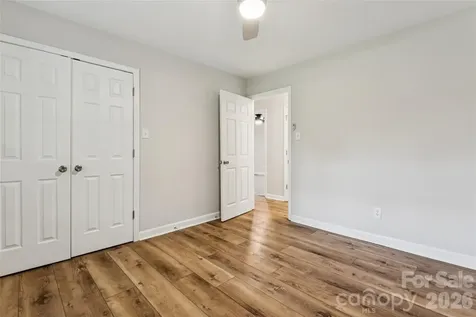 615 W 5th Street Landis NC 28088