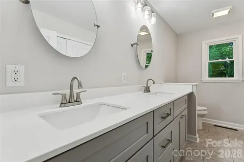 615 W 5th Street Landis NC 28088